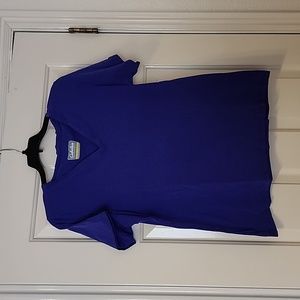 Womens Cabelas size large purple v neck short sleeve shirt.
